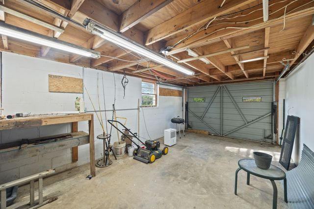 334 Wartrace Hwy, Pleasant Shade, TN 37145