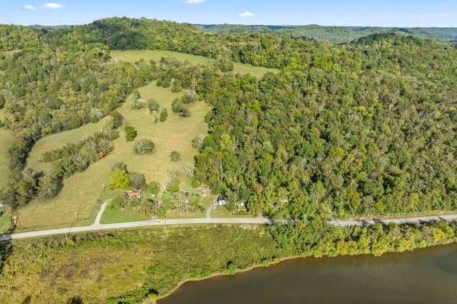 334 Wartrace Hwy, Pleasant Shade, TN 37145