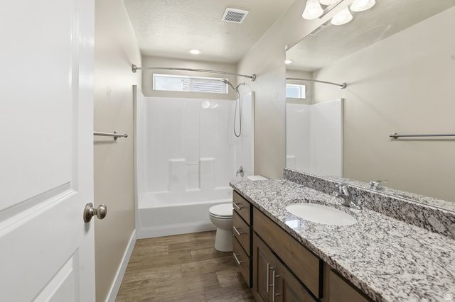 422 W 1500 N, Harrisville, UT 84404