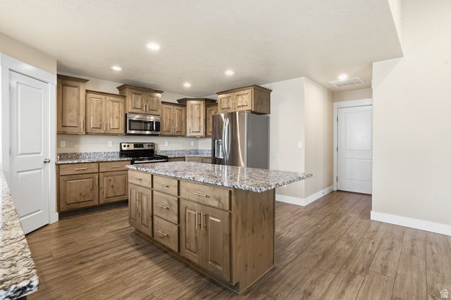 422 W 1500 N, Harrisville, UT 84404