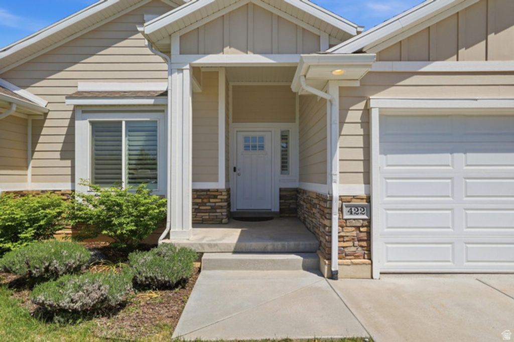 Image 2 of property listing at 422 W 1500 N, Harrisville, UT 84404