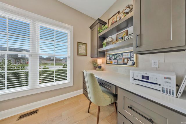 7816 Mesa Court, Evansville, IN 47715