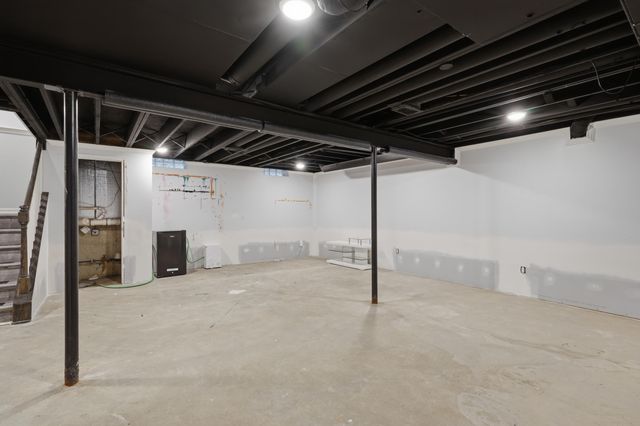 1295 Smith Avenue, Birmingham, MI 48009