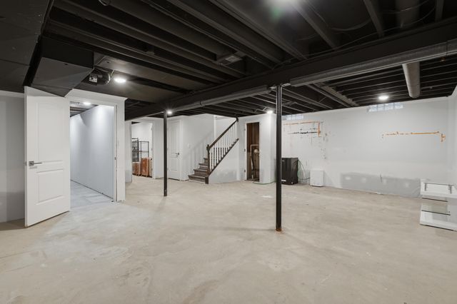 1295 Smith Avenue, Birmingham, MI 48009