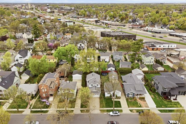 1295 Smith Avenue, Birmingham, MI 48009