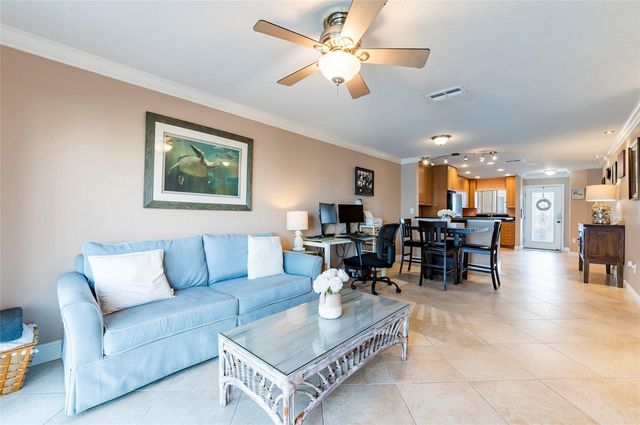 11605 3RD STREET E 207, Treasure Island, FL 33706