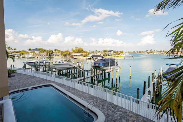 11605 3RD STREET E 207, Treasure Island, FL 33706