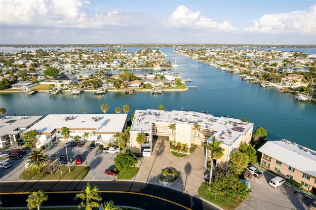 11605 3RD STREET E 207, Treasure Island, FL 33706