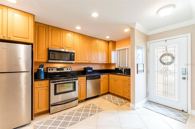 11605 3RD STREET E 207, Treasure Island, FL 33706