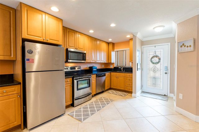 11605 3RD STREET E 207, Treasure Island, FL 33706