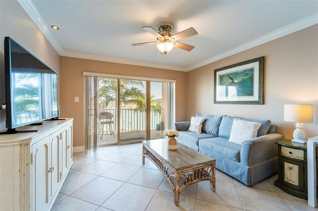 11605 3RD STREET E 207, Treasure Island, FL 33706