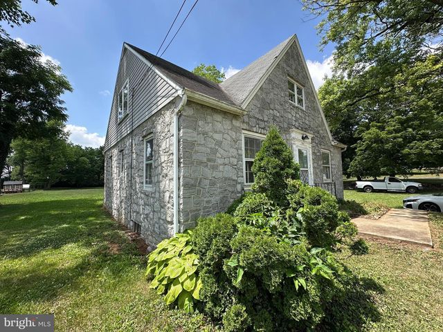 17905 BROADFORDING RD, Hagerstown, MD 21740