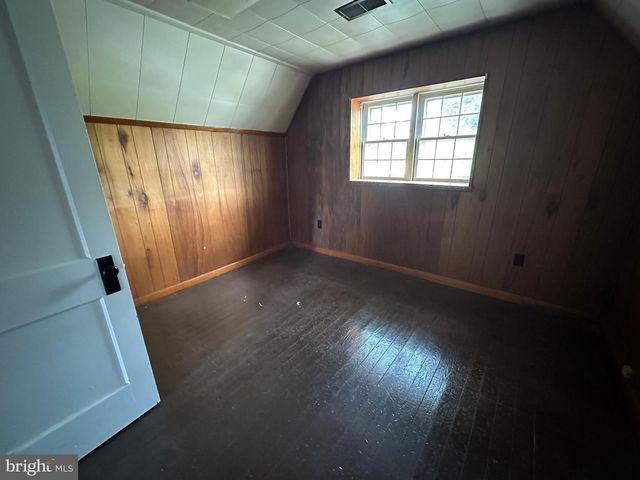 17905 BROADFORDING RD, Hagerstown, MD 21740
