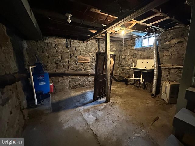 17905 BROADFORDING RD, Hagerstown, MD 21740