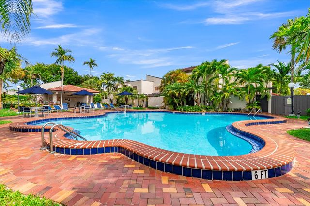 4714 SW 67th Ave C6, Miami, FL 33155