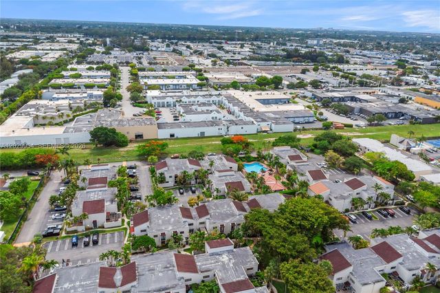 4714 SW 67th Ave C6, Miami, FL 33155