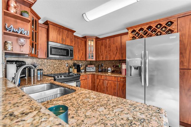 4714 SW 67th Ave C6, Miami, FL 33155