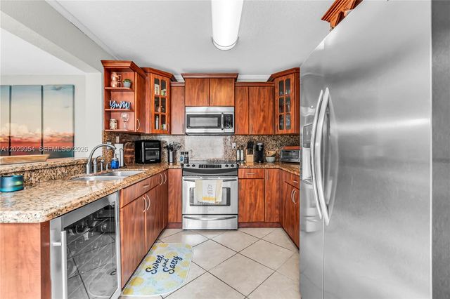 4714 SW 67th Ave C6, Miami, FL 33155