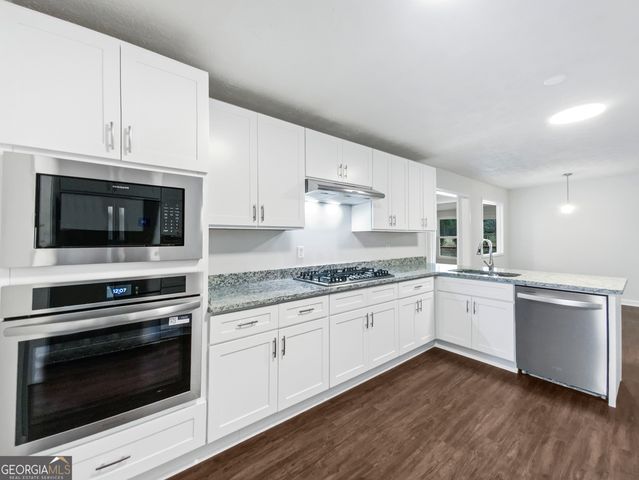 110 Spring Creek Court, Fayetteville, GA 30215