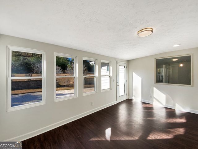 110 Spring Creek Court, Fayetteville, GA 30215