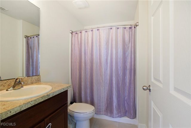 3820 NE 10th PL, Cape Coral, FL 33909