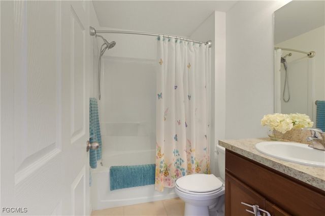 3820 NE 10th PL, Cape Coral, FL 33909