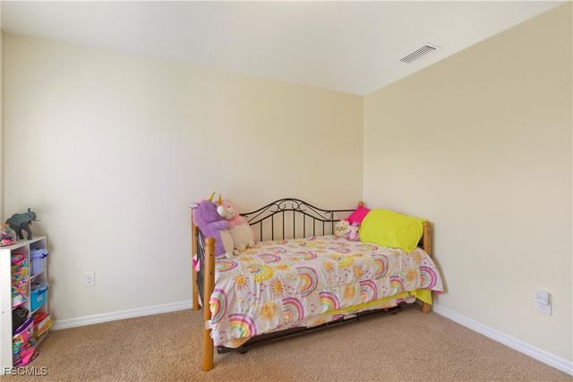 3820 NE 10th PL, Cape Coral, FL 33909