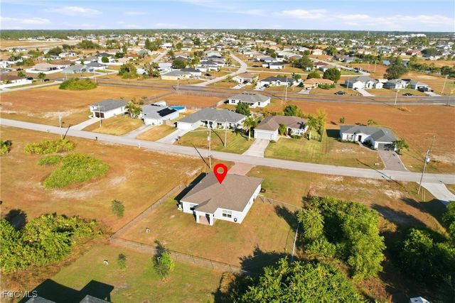 3820 NE 10th PL, Cape Coral, FL 33909