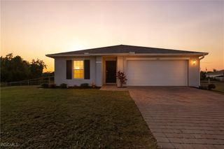 3820 NE 10th PL, Cape Coral, FL 33909