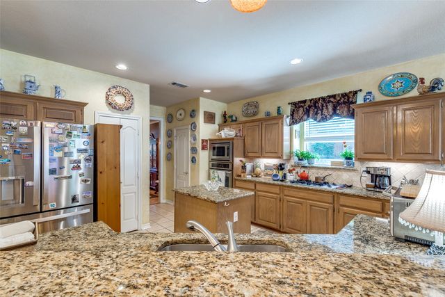 327 Kahala Drive, Dallas, TX 75218