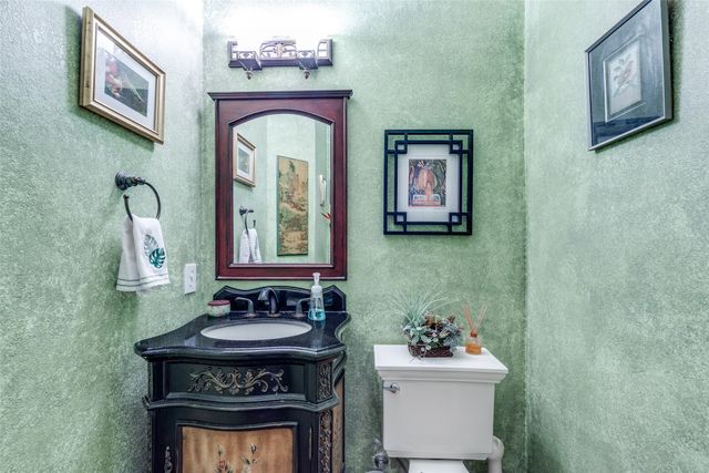 327 Kahala Drive, Dallas, TX 75218