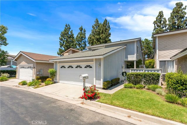 909 S Lake Summit Drive, Anaheim Hills, CA 92807