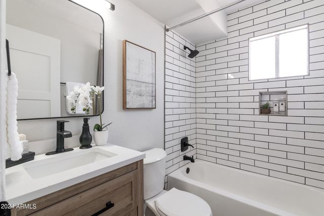 1615 N 51st Street Apt 5, Phoenix, AZ 85008