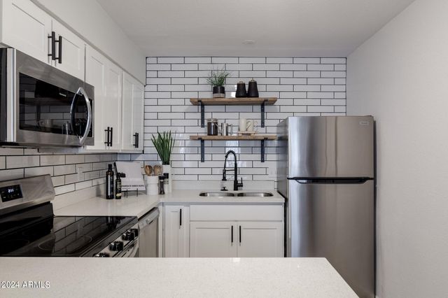 1615 N 51st Street Apt 5, Phoenix, AZ 85008