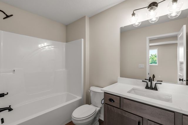 905 Percheron Lane, Norwalk, IA 50211