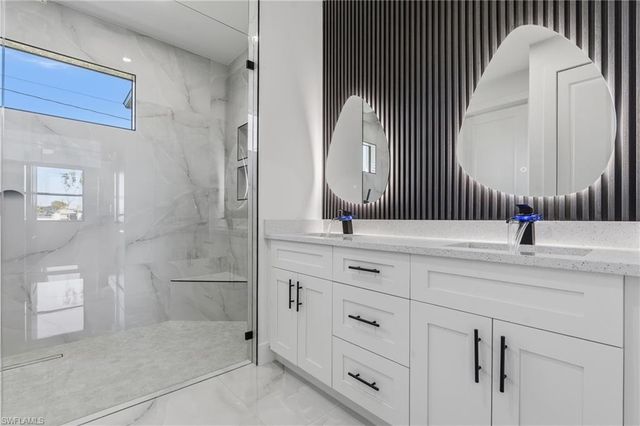 1030 NE 2nd AVE, Cape Coral, FL 33909