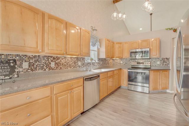 9278 Clark Circle, Twinsburg, OH 44087