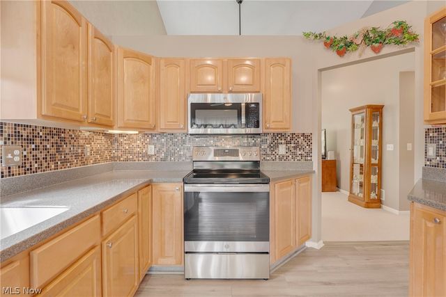 9278 Clark Circle, Twinsburg, OH 44087