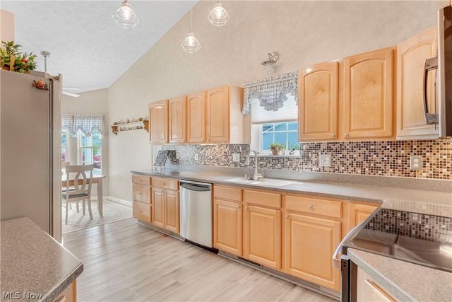 9278 Clark Circle, Twinsburg, OH 44087