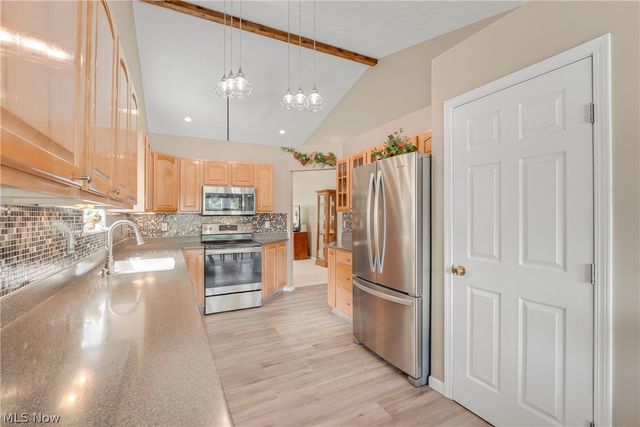 9278 Clark Circle, Twinsburg, OH 44087