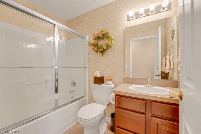 9278 Clark Circle, Twinsburg, OH 44087