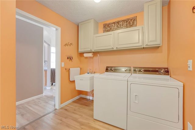 9278 Clark Circle, Twinsburg, OH 44087