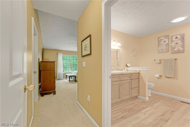 9278 Clark Circle, Twinsburg, OH 44087