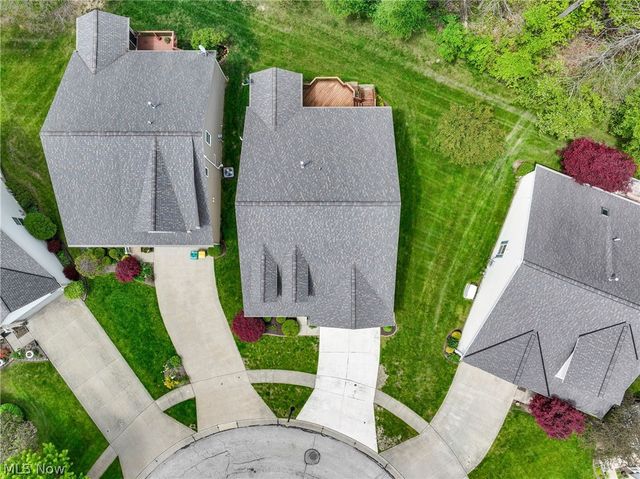 9278 Clark Circle, Twinsburg, OH 44087