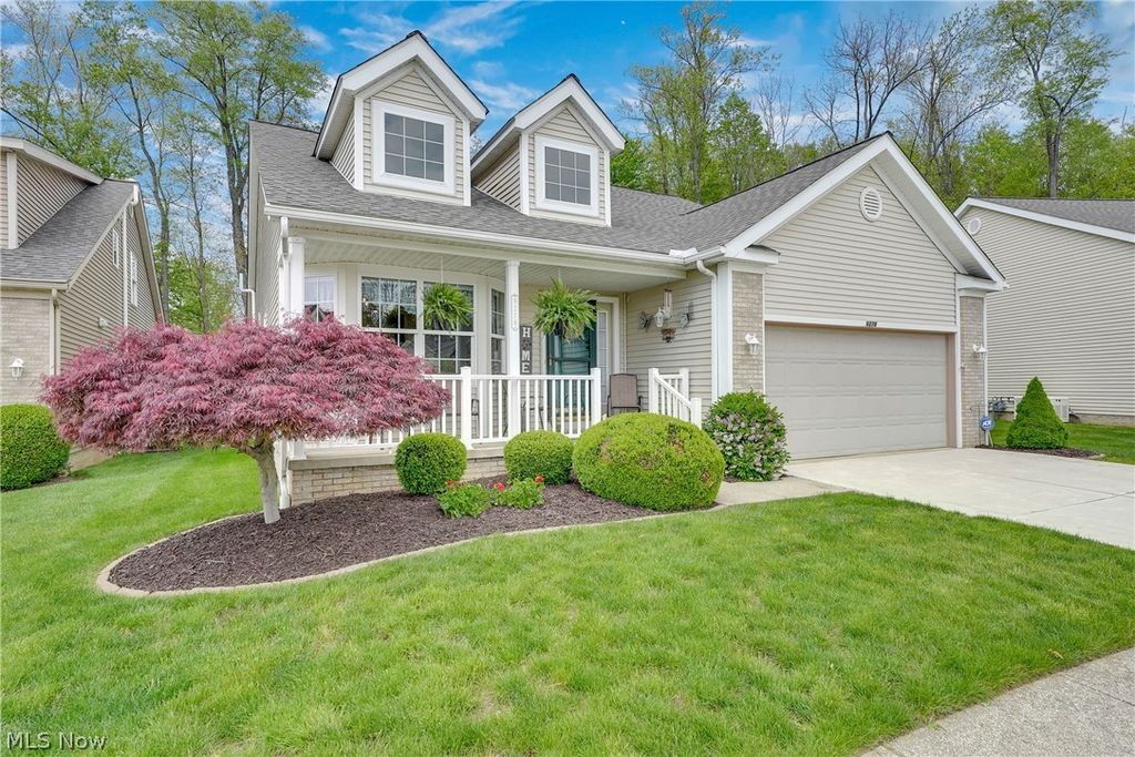 9278 Clark Circle, Twinsburg, OH 44087