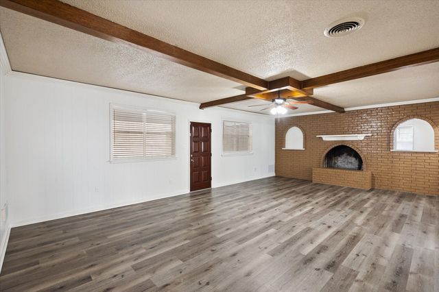 1231 Bow Creek Drive, Duncanville, TX 75116