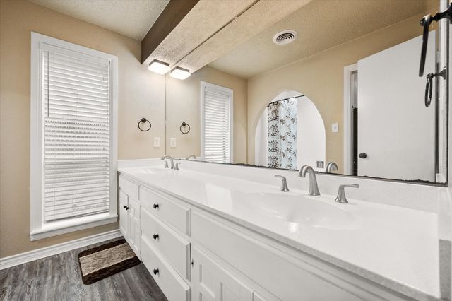 1231 Bow Creek Drive, Duncanville, TX 75116