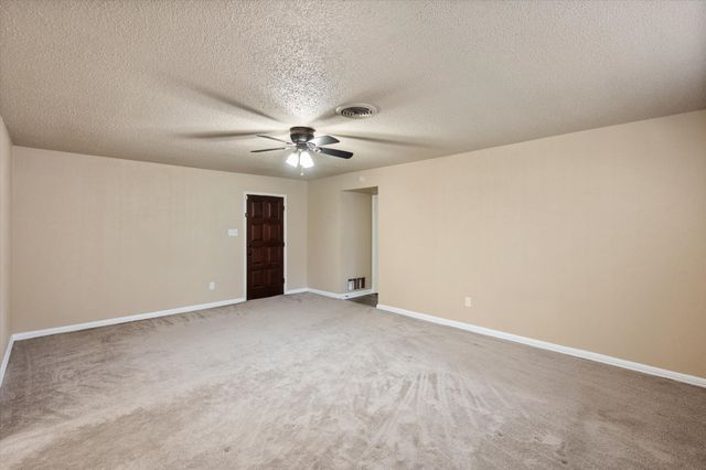 1231 Bow Creek Drive, Duncanville, TX 75116