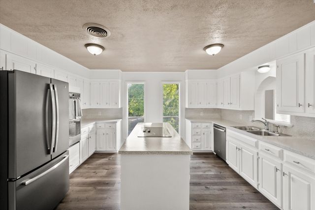 1231 Bow Creek Drive, Duncanville, TX 75116