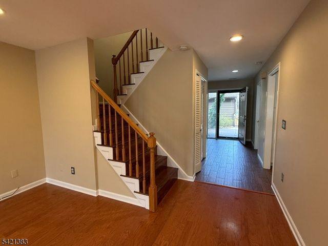 54 Holly Ct 54, Edison Twp., NJ 08820